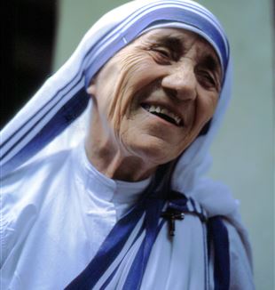 Mother Teresa of Calcutta. Photo by Manfredo Ferrari via Wikimedia Commons