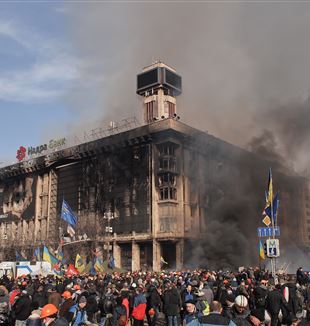 Maidan Square during the 2014 Ukrainian Revolt. Photo by wikimedia commons