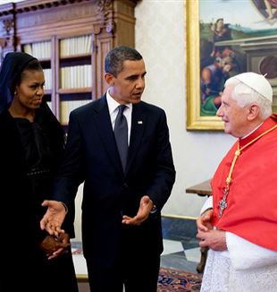 (L-R) Michelle Obama, Barrack Obama, Pope Benedict XVI. Flickr