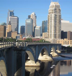 Minneapolis, MN. Wikimedia Commons