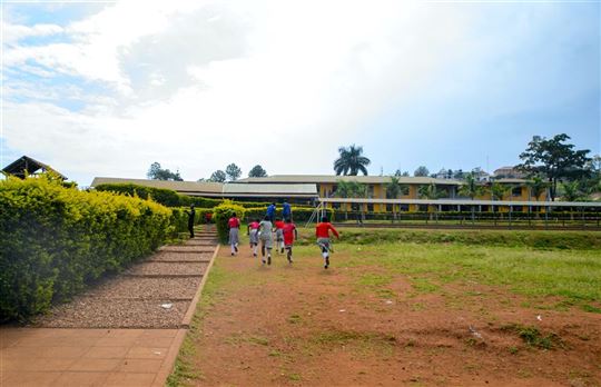 In the courtyard of Luigi Giussani Primary School (Photo: Emmanuel Museruka/AVSI)