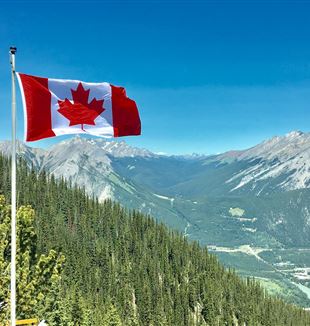 Canadian Flag. Creative Commons CC0