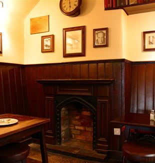 Eagle and Child, the pub in Oxford, where Tolkien and Lewis met to discuss their writings. Wikimedia Commons