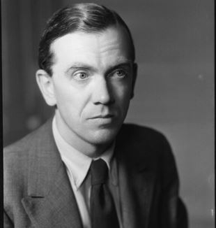 Graham Greene. Wikimedia Commons