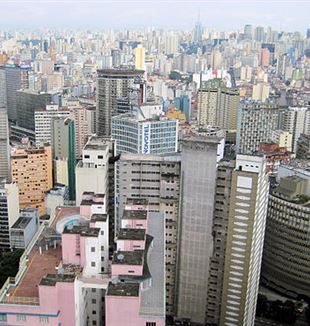 Sao Paolo Skyline By Francisco Anzola