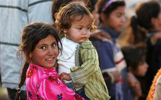 Iraqi Refugee Children. Photographer James Gordon via Wikimedia Commons
