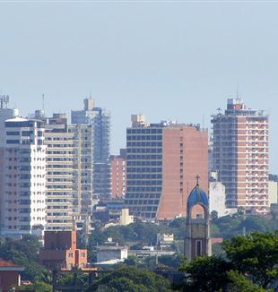 Ciudad de Asunción, Paraguay. Photo by FF MM via Wikimedia Commons