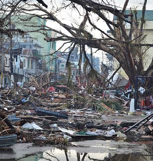 Remains from the 2013 typhoon in the Philippines. Photo by Trocaire via Wikimedia Commons