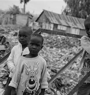 Children in Kibera. Via Flickr