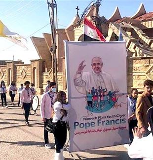 Waiting for the Pope in Mosul