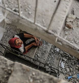 In a house in Gaza (© Mahmoud Issa/SIPA-USA/Mondadori Portfolio)