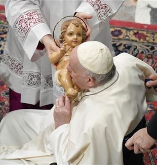 Pope Francis during the Epiphany mass (©Ansa)
