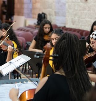 A concert by the Magnificat School Orchestra