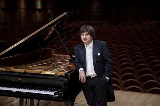 Pianist Ramin Bahrami (Photo: Rimini Meeting)