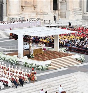 Mass for the re-opening of the Synod of Bishops (Photo: Ansa)