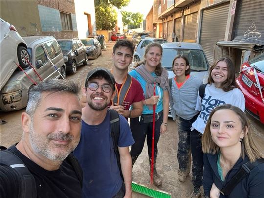 Some university volunteers in Alfafar (Valencia)