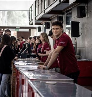 Volunteers at EncuentroMadrid (Photo: EncuentroMadrid)